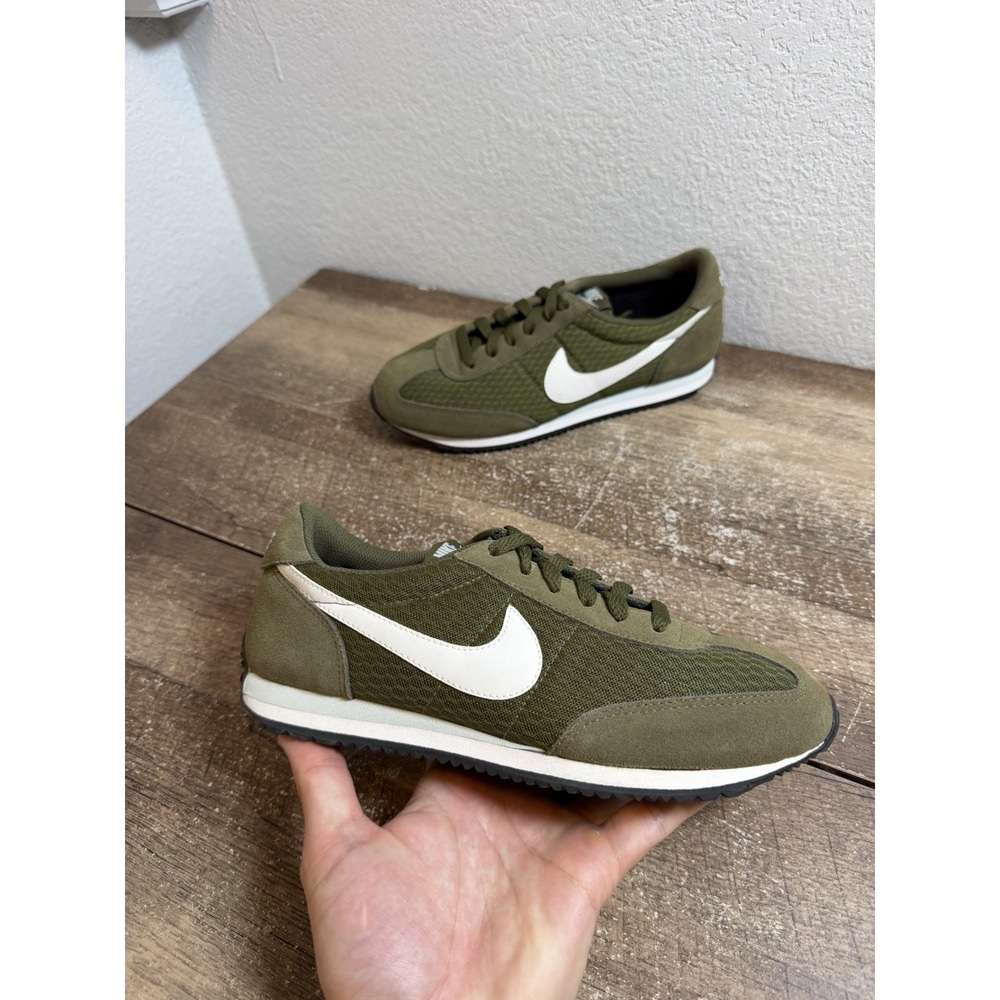 Nike Oceania Textile Suede Running Sneakers Womens Size 7 Shoes SAMPLE Green